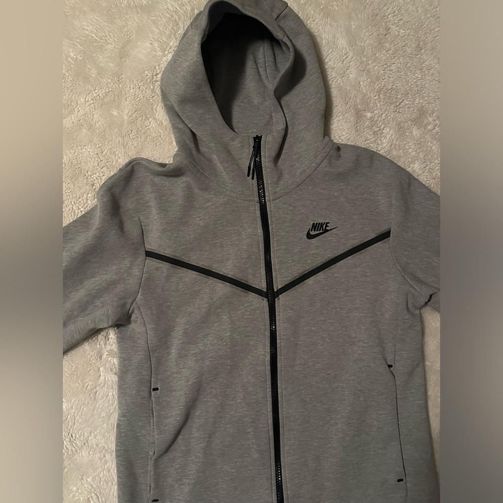 Nike Sportswear Tech Fleece Full Zip Hoodie & Joggers Set